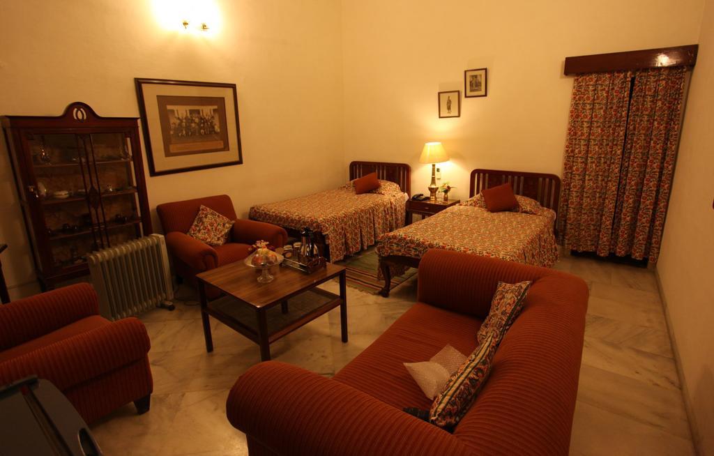 Loharu House Bed & Breakfast ชัยปุระ ภายนอก รูปภาพ